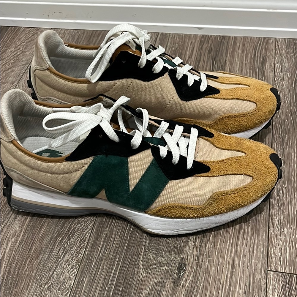 New Balance Beige and Green Sneakers